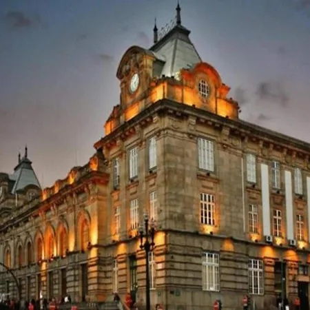 1-bedroom In Porto's Heart Porto