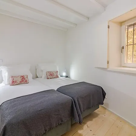 1-bedroom In Porto's Heart 아파트 *