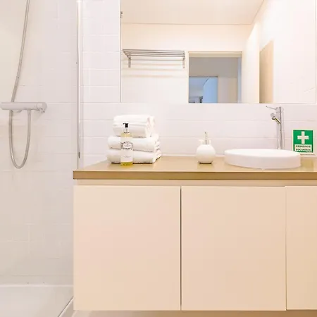 1-bedroom In Porto's Heart * Porto