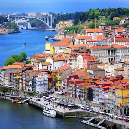 1-bedroom In Porto's Heart *