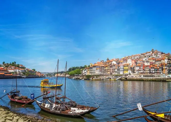 1-bedroom In Porto's Heart * Oporto