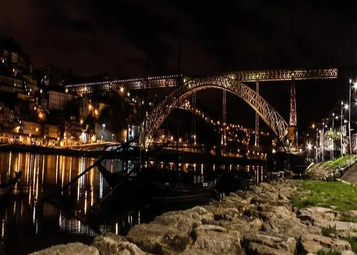 1-bedroom In Porto's Heart * Oporto